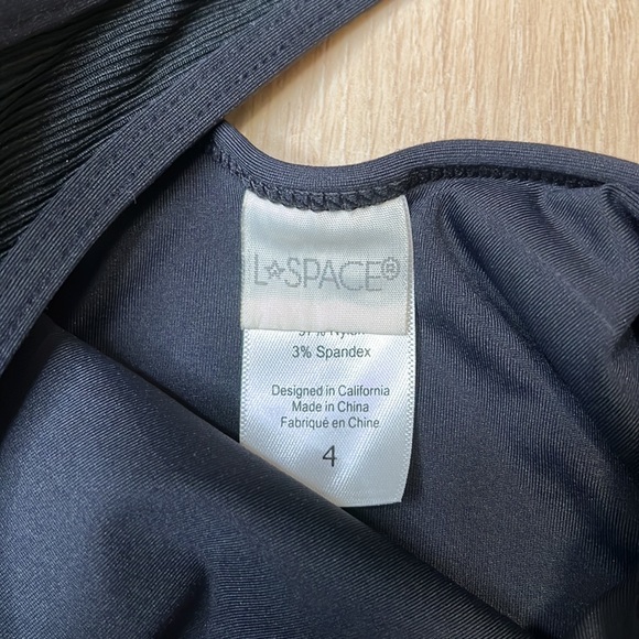 L Space Float On Ribbed One-Piece Swimsuit BLACK SIZE 4 NEW 0643 - Picture 6 of 6
